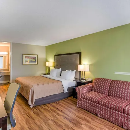 Quality Inn Roanoke Airport-3