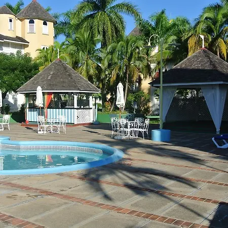 Beach Studio 10-3