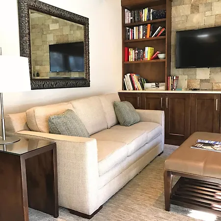 Aspen Square Condominium Hotel-3