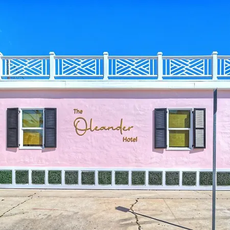 Room 3 Oleander Hotel Family-Friendly Galveston Hotel 1 Mile From Beach-2