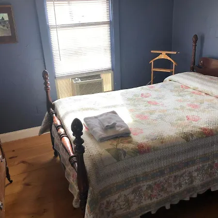 Seafarer Inn And Cottages-2