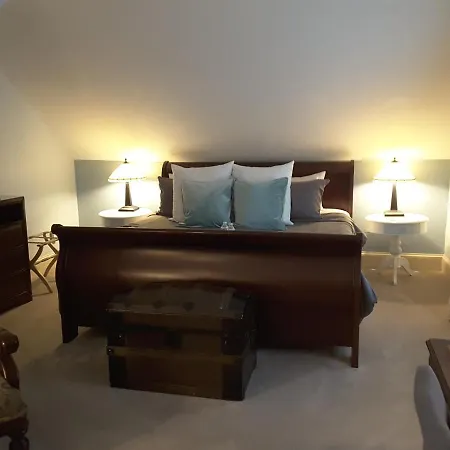 North Lodge On Oakland Bed And Breakfast-3