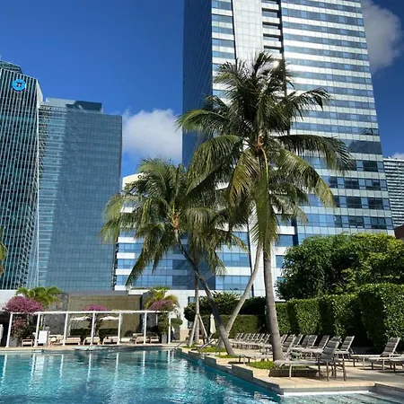 Four Seasons Hotel Miami - Luxury Private Residences-2