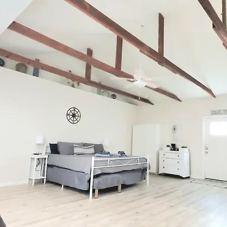 King Size Sassy Studio-2