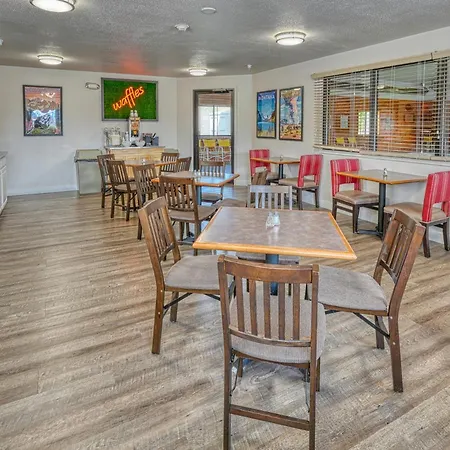 Yellowstone River Inn & Suites-3