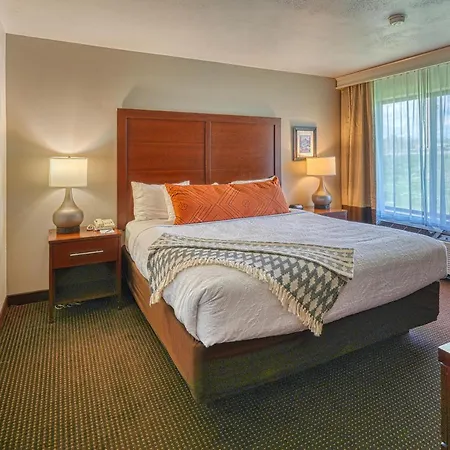 Yellowstone River Inn & Suites-2