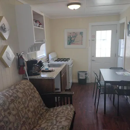 Double Barr Cottage Inn-2