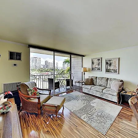 Waikiki 906-2