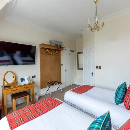 Montague Guest House-2