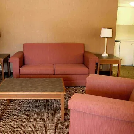 Econo Lodge-2