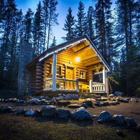 Storm Mountain Lodge & Cabins-3