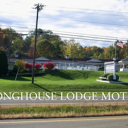 Longhouse Lodge Motel-3