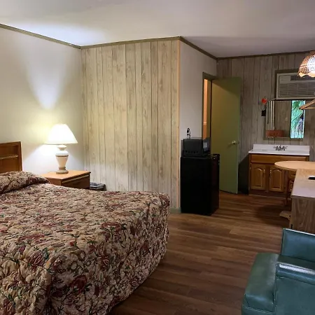 Dewitt Rooms & Cottages-3