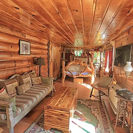 Gold Mountain Manor-2