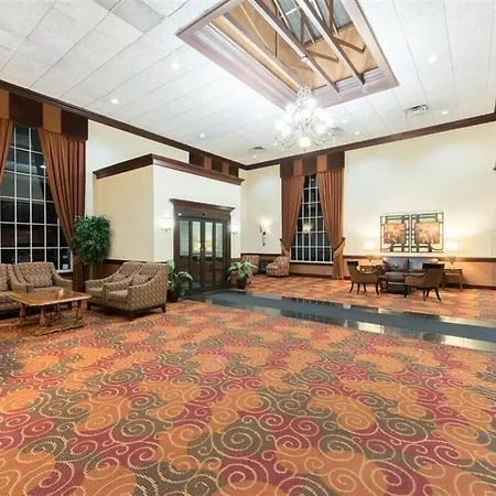 Ramada Plaza By Wyndham Louisville Hotel Confere-3