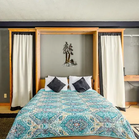 East Condo #218-3