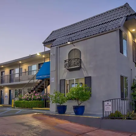 Motel 6 Gardena-3