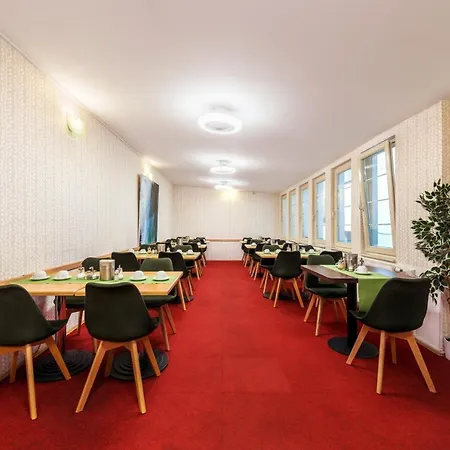 Hotel Meda Of Museum Kampa-2