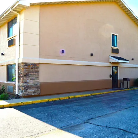 Quality Inn Coralville - Iowa River Landing-2