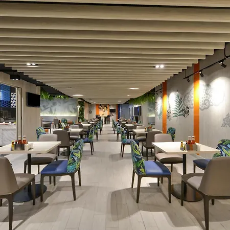 Holiday Inn Express Bangkok Sukhumvit 11 By Ihg-3