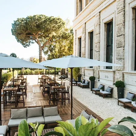 Th Roma - Carpegna Palace-2