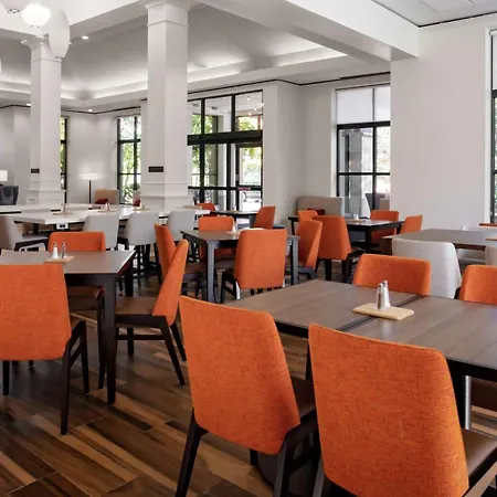Hilton Garden Inn Atlanta Perimeter Center-3