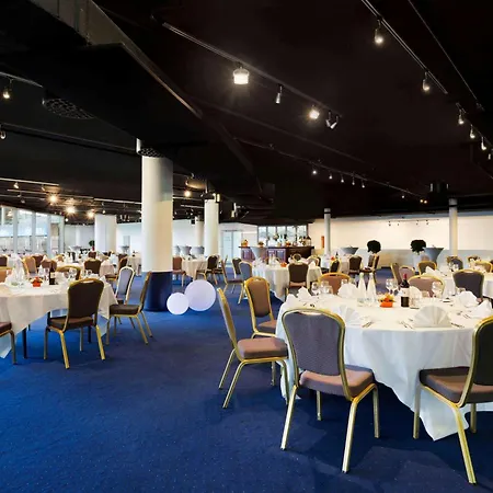 Ramada Encore By Wyndham Geneva-2