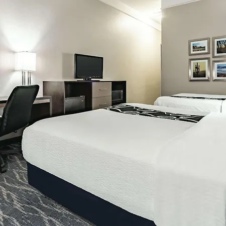 La Quinta By Wyndham Phoenix I-10 West-3