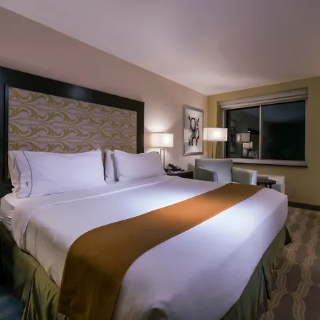 Holiday Inn Express & Suites Colorado Springs Central By Ihg-3