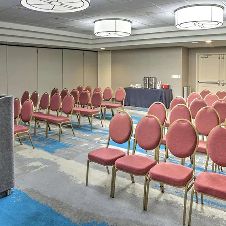 Embassy Suites By Hilton Indianapolis North-3