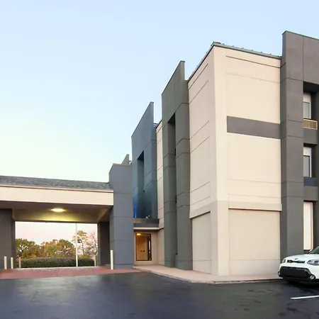 Holiday Inn Express & Suites Nashville-I-40 & I-24-2