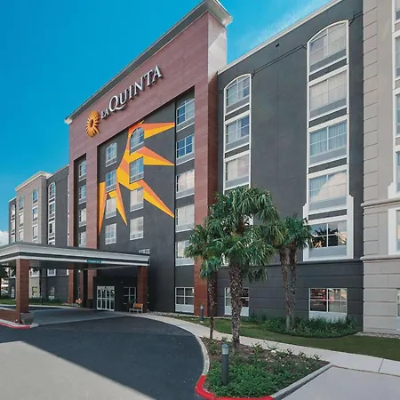 La Quinta Inn & Suites By Wyndham San Antonio Downtown-2