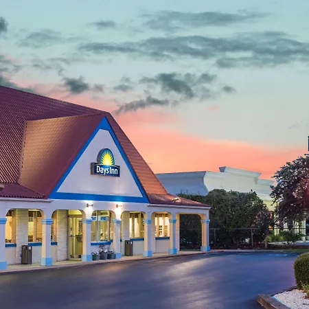 Days Inn By Wyndham Wilmington / University-2