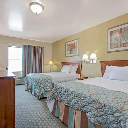 Days Inn By Wyndham Downtown St. Louis-2