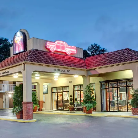 Days Inn By Wyndham Memphis At Graceland-2