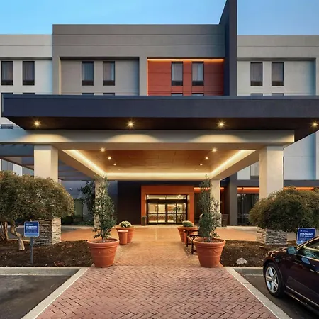 Hampton Inn Louisville Northeast-2