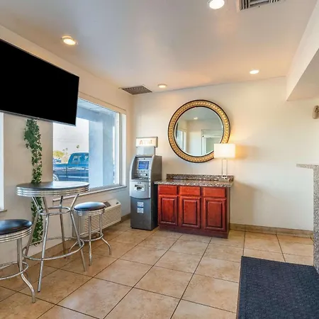 Econo Lodge Phoenix North I-17-2