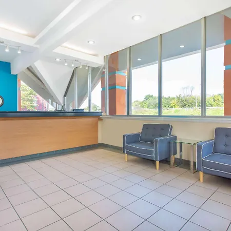 Howard Johnson By Wyndham Harrisburg-2
