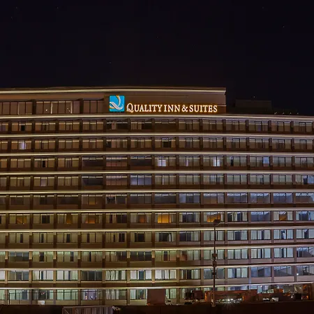 Quality Inn & Suites Cincinnati Downtown Area-3
