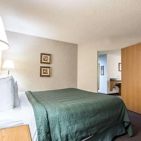 Quality Suites San Diego Otay Mesa-3