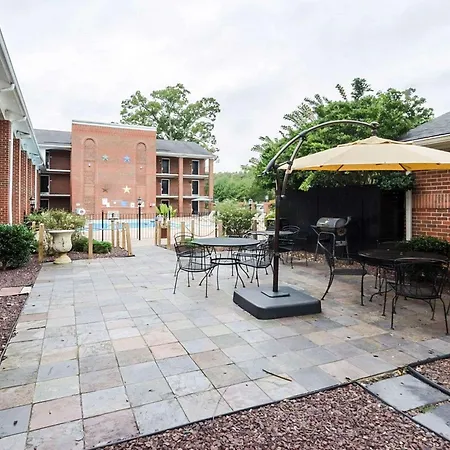 Rodeway Inn & Suites Williamsburg Central-2