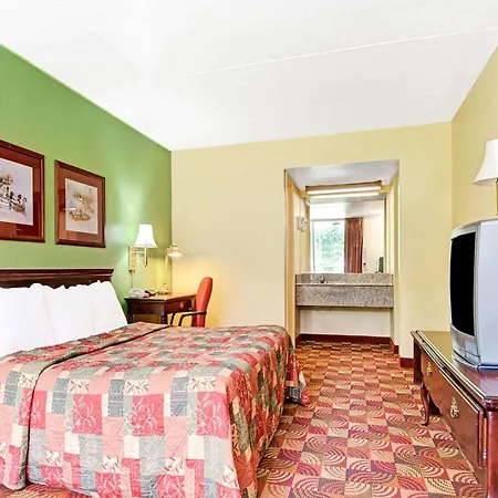 Super 8 By Wyndham Nashville Near Downtown / I-40-2