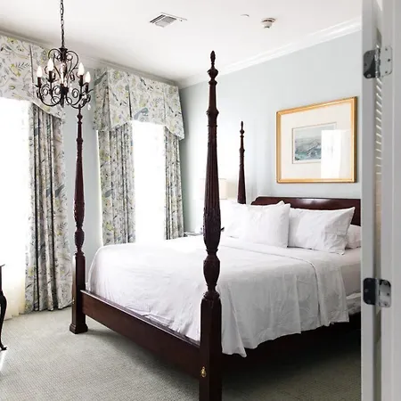 Bienville House Hotel-2