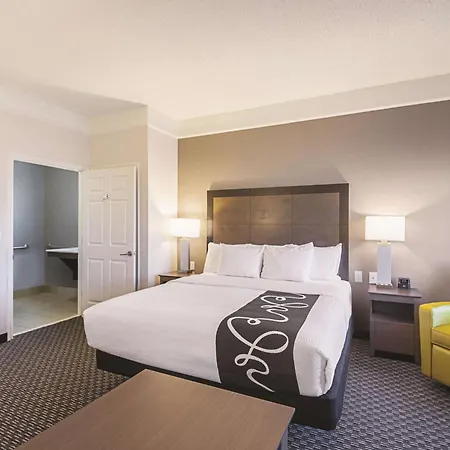 La Quinta Inn & Suites By Wyndham Austin Near The Domain-3
