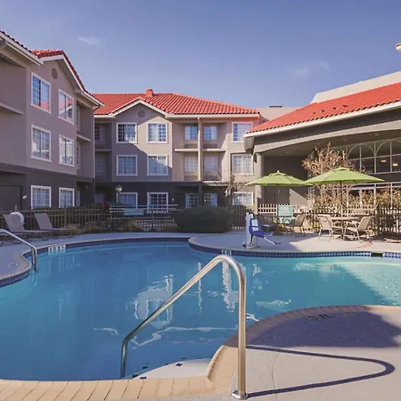 La Quinta Inn & Suites By Wyndham Austin Near The Domain-2