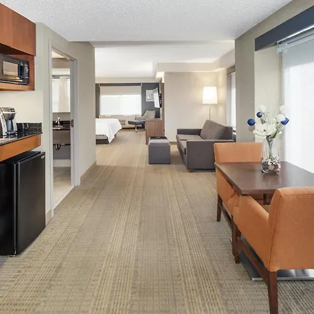 Holiday Inn Express & Suites Riverhead - Long Island By Ihg-3