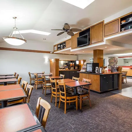 Days Inn By Wyndham Harrisburg North-3