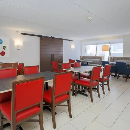 Holiday Inn Express Milwaukee - West Medical Center By Ihg-3
