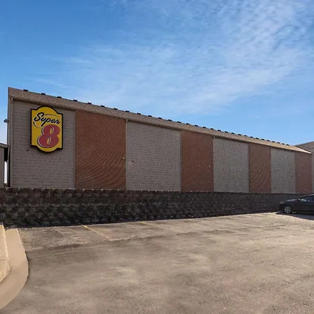 Super 8 By Wyndham Kansas City Airport North-2