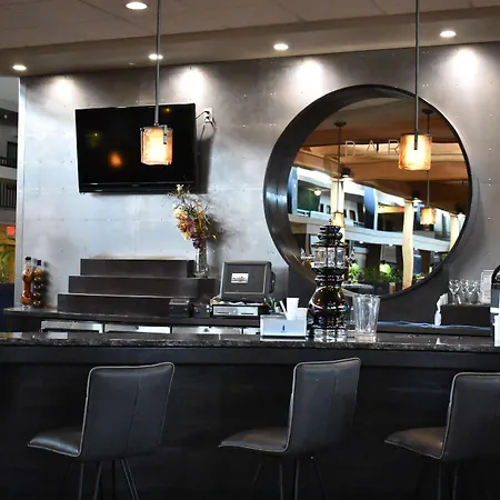 Ramada Plaza By Wyndham Omaha-2